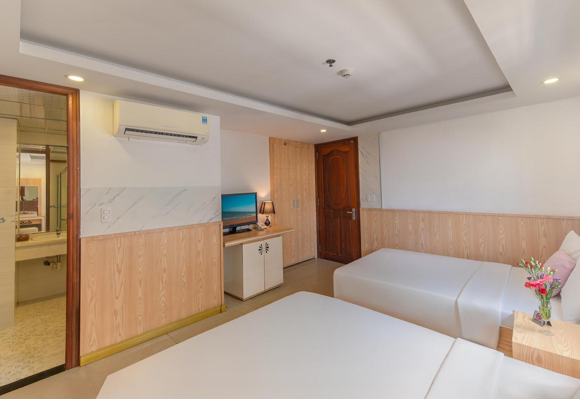 ทานห์ บินห์ 2 โฮเต็ล Hotel ญาจาง ภายนอก รูปภาพ